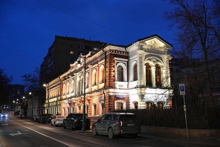 Усадьбы на Гоголевском бульваре Усадьбы на Гоголевском бульваре