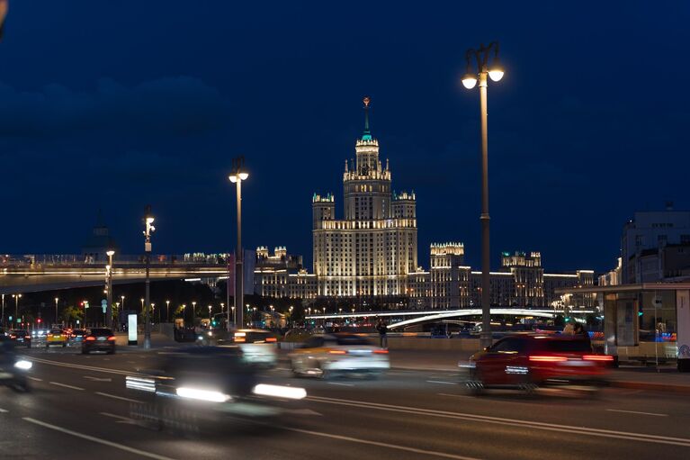 Высотка на Котельнической набережной Высотка на Котельнической набережной
