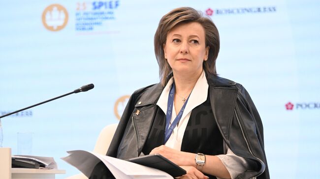 Генеральный директор Российского экспортного центра Вероника Никишина на сессии Новая реальность в ВЭД: без МСП не обойтись? на XXV Петербургском международном экономическом форуме