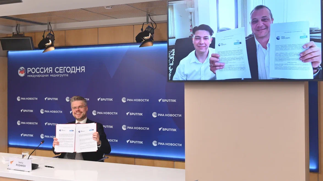 Директор по международному сотрудничеству Медиагруппы Россия сегодня Василий Пушков и главный редактор Novinata.bg Недялко Тенев