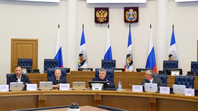 Врио губернатора Новгородской области Александр Дронов провел внеочередное заседание правительства региона