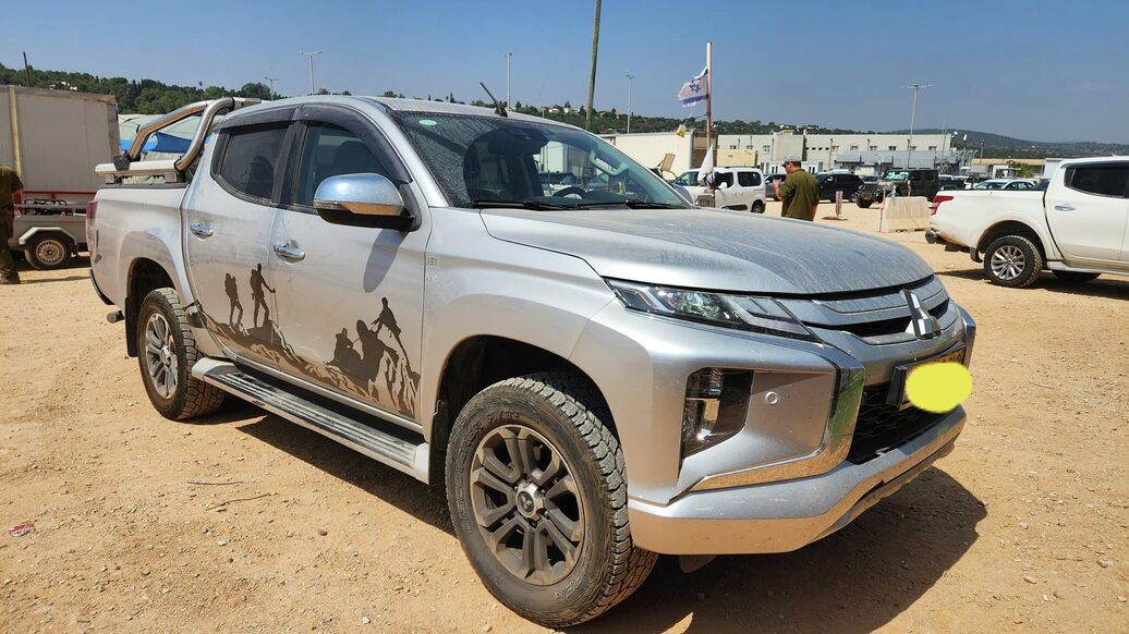 Израильские военные забрали машину у жены Макаревича*