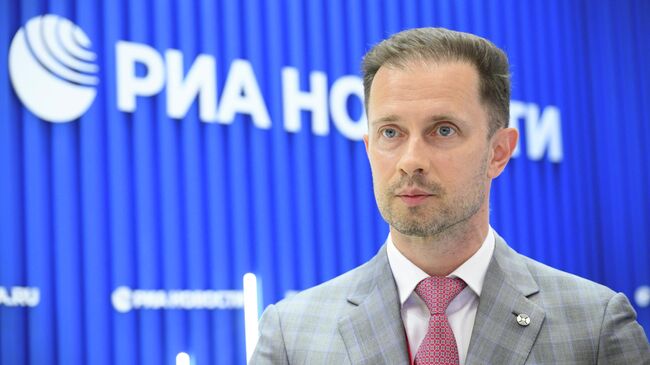 Алексей Райкевич на стенде РИА Новости на ПМЭФ-2025