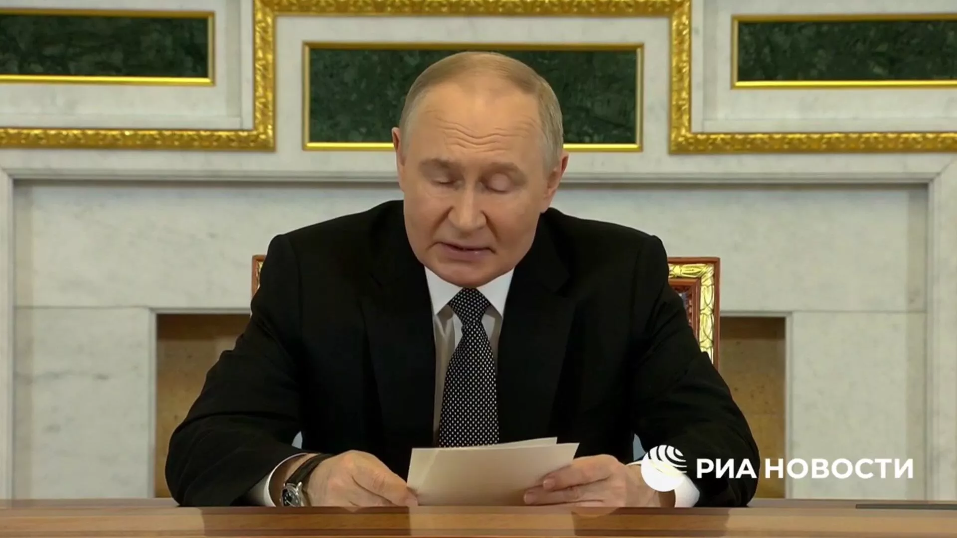 Путин: важно обеспечить сбалансированный рост экономики и ее структурные изменения - РИА Новости, 1920, 18.06.2025