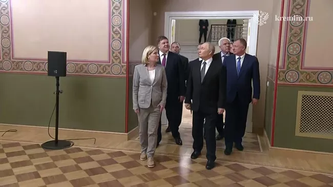 Путин в консерватории имени Римского-Корсакова в Петербурге