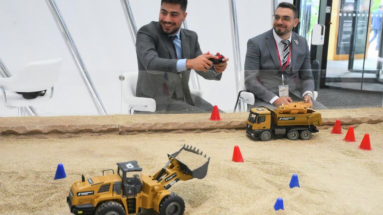 Работа форума ПМЭФ-2025 Работа форума ПМЭФ-2025