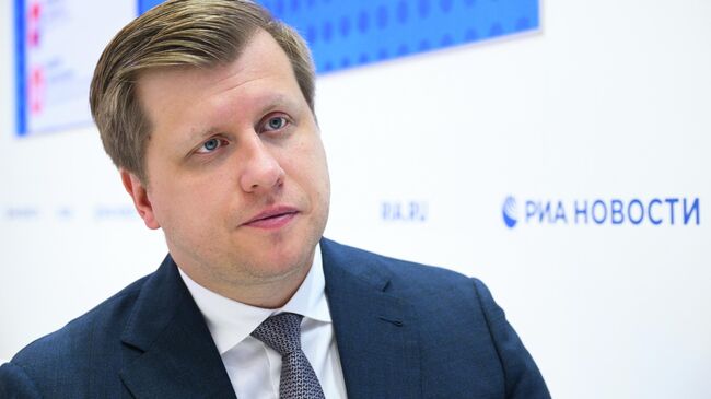 Министр правительства Москвы, руководитель Департамента инвестиционной и промышленной политики города Москвы Анатолий Гарбузов на ПМЭФ-2025