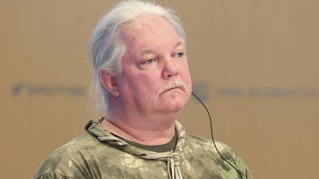 Военный корреспондент, ветеран батальона Восток и батальона спецназа Хан Рассел Бентли