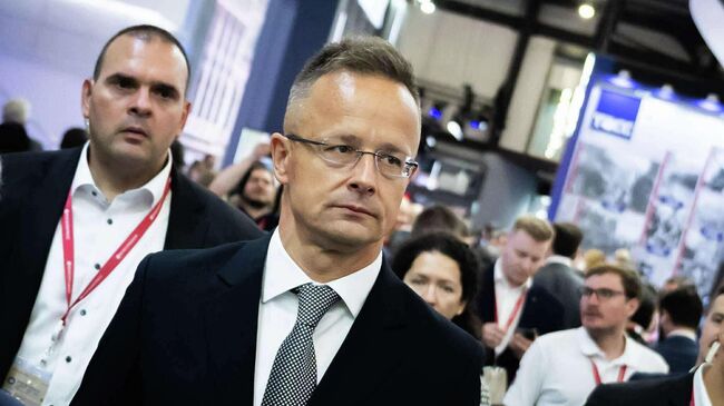 Глава МИД Венгрии Петер Сийярто на ПМЭФ-2025
