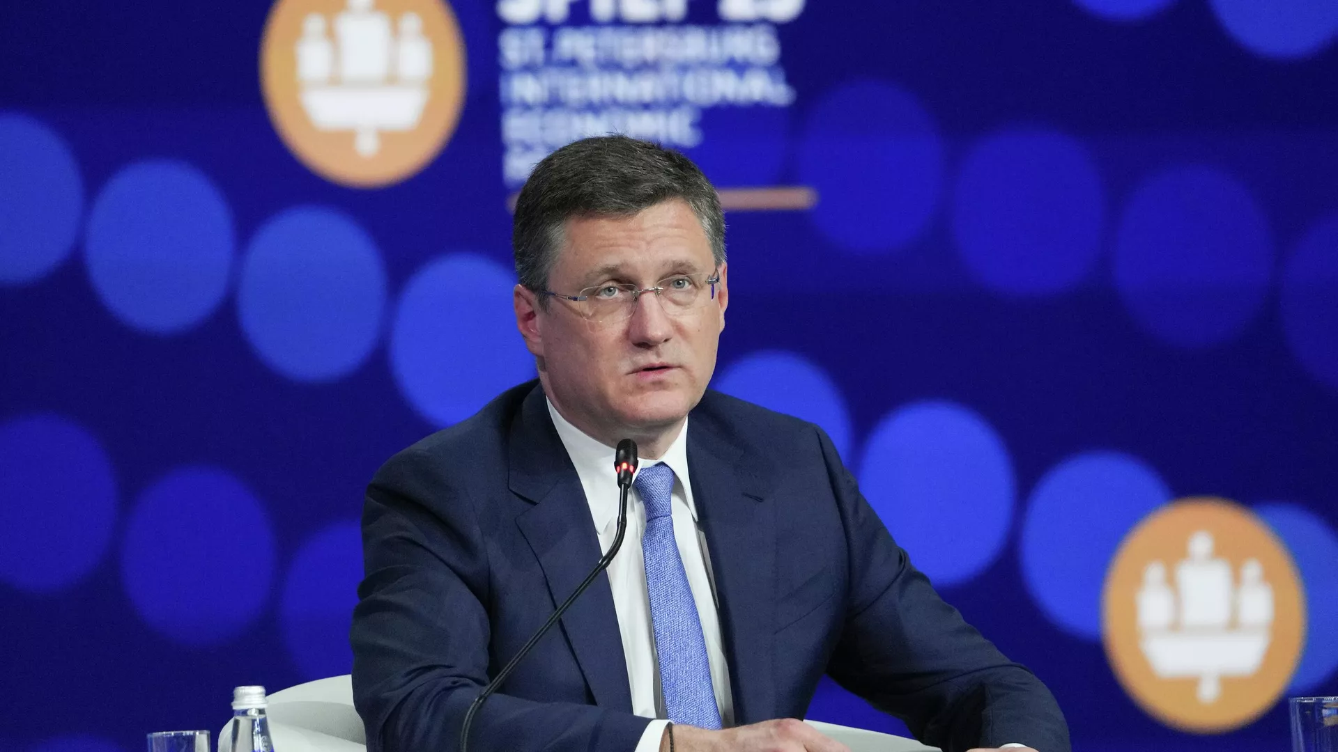 Заместитель председателя правительства РФ Александр Новак на ПМЭФ-2025 - РИА Новости, 1920, 20.06.2025