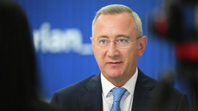 Владислав Шапша на стенде РИА Новости на ПМЭФ-2025