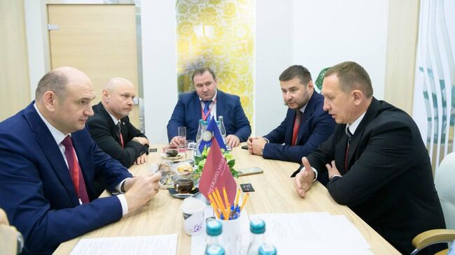 Рабочая встреча врио губернатора Оренбургской области Евгения Солнцева с руководством АО Акрон Холдинг