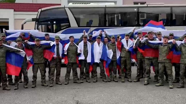 Российские военнослужащие, возвращенные с подконтрольной Киеву территории