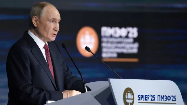 Путин: наш стратегический вектор именно в том, чтобы шаг за шагом менять структуру отечественной экономики