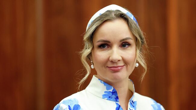 Львова-Белова на сессии Россия – территория возможностей: как регионы решают вопрос подростковой занятости 