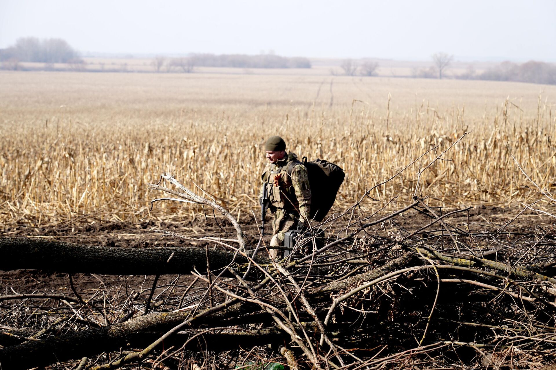 Боец группы подноса 155-й бригады морской пехоты ТОФ
