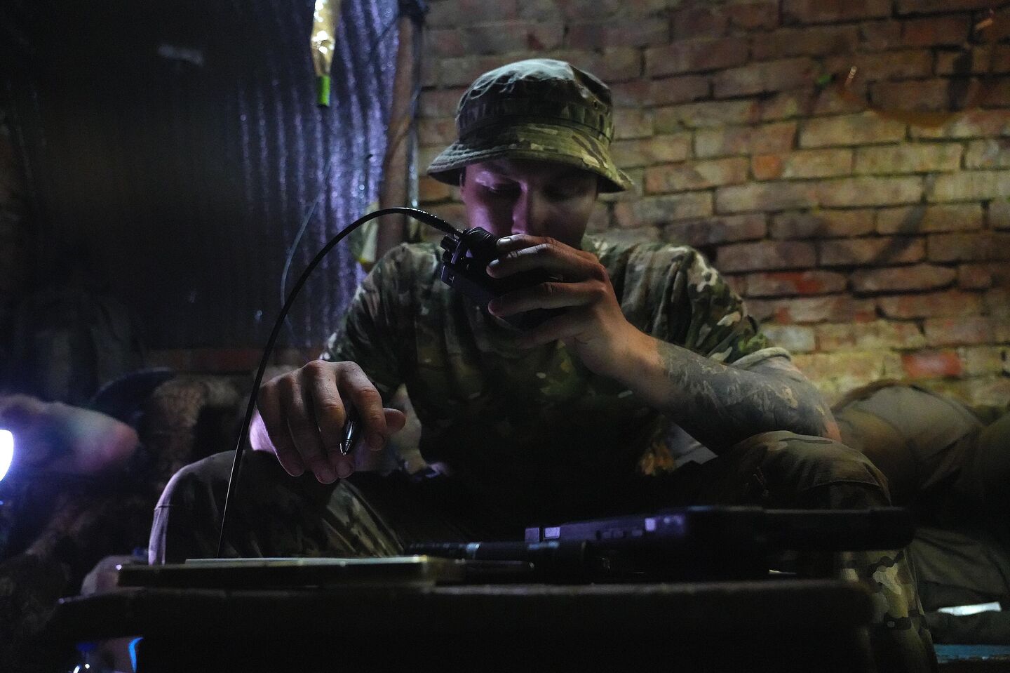 Связист за работой