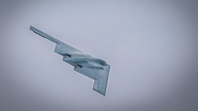 Американский малозаметный стратегический бомбардировщик Northrop B-2 Spirit
