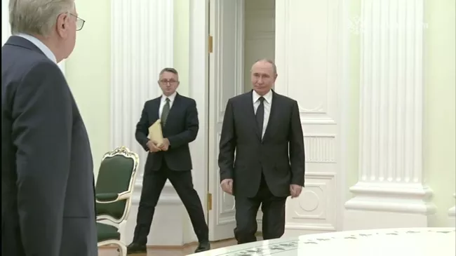Путин на встрече с главными редакторами учебников истории