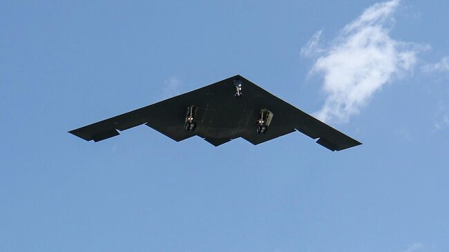 Американский стратегический бомбардировщик B-2 Spirit возращается на авиабазу Уайтмен после удара по иранским ядерным объектам