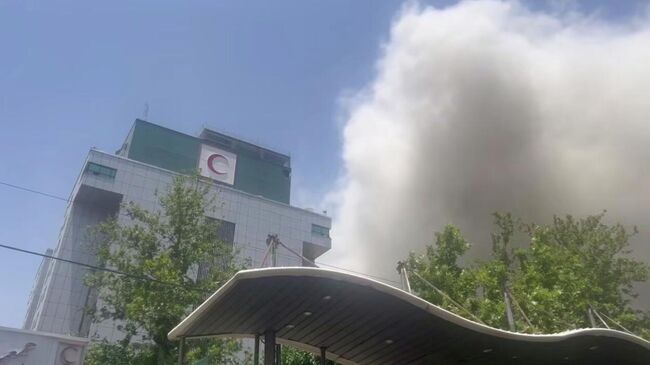 Дым в Тегеране после израильского удара