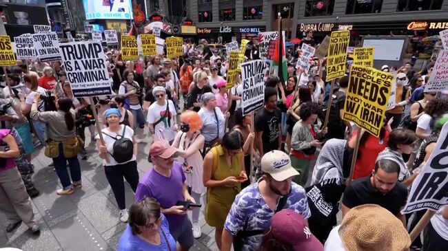 Руки прочь от Ирана: антивоенные митинги в США