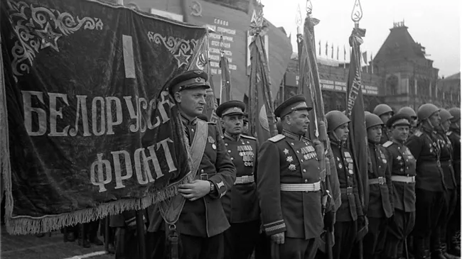 Воины 1 Белорусского фронта на Параде Победы на Красной площади 24 июня 1945 года
