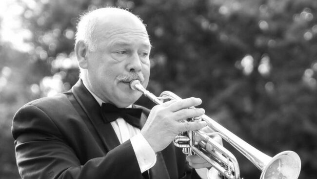 Заслуженный артист России Юрий Парфенов Заслуженный артист России Юрий Парфенов