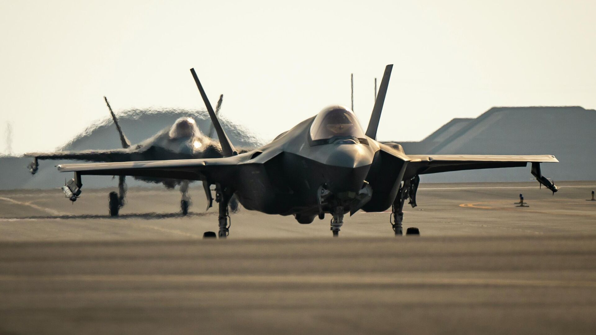 Пара истребителей ВВС США F-35A Lightning II - РИА Новости, 1920, 03.07.2025