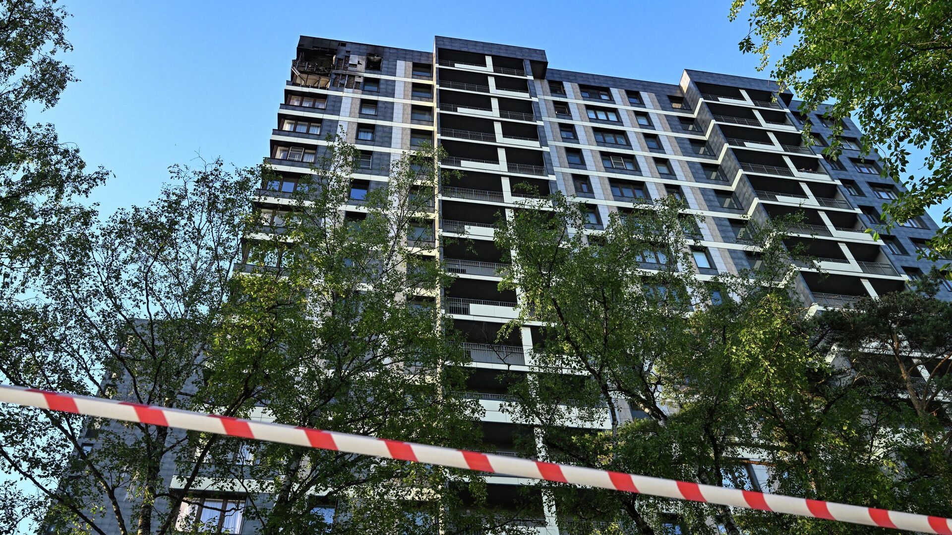 Последствия попадания БПЛА в жилой дом в подмосковном Красногорске - РИА Новости, 1920, 24.10.2025