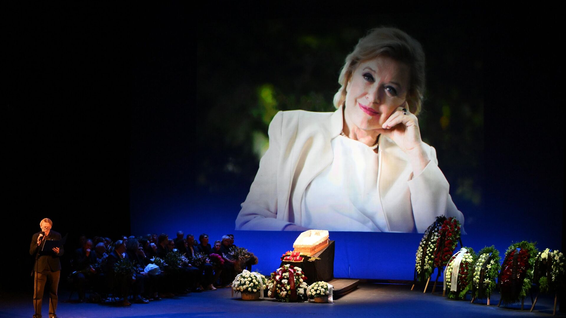 Прощание с народной артисткой РСФСР Валентиной Талызиной Прощание с народной артисткой РСФСР Валентиной Талызиной - РИА Новости, 1920, 24.06.2025