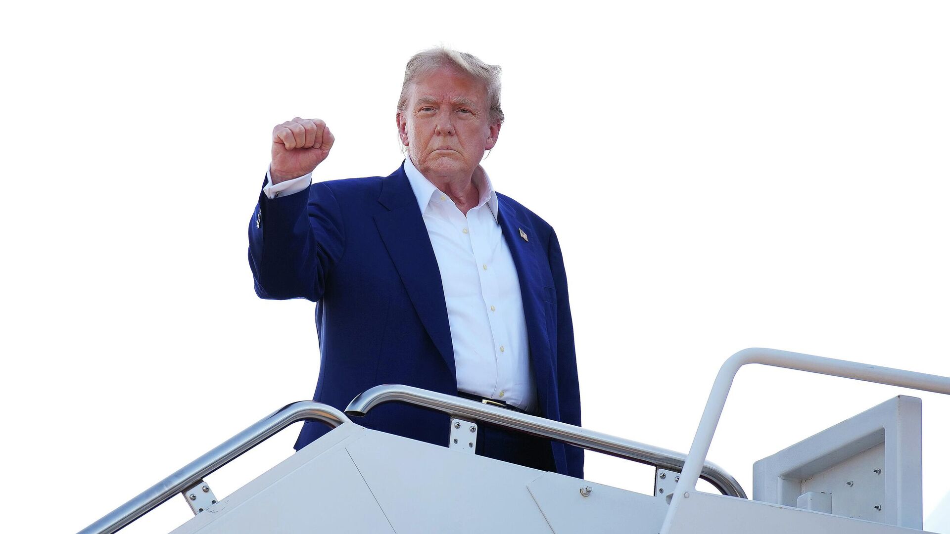 В США и Европе опасаются краха НАТО при Трампе, пишет Bloomberg