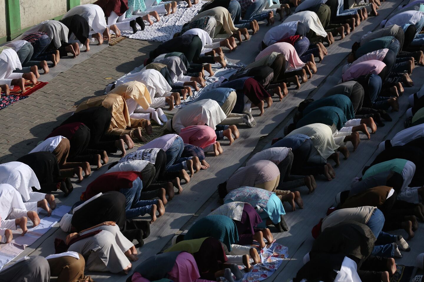 Паломники во время хаджа в Непале Паломники во время хаджа в Непале