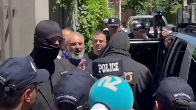 Задержание архиепископа Баграта Галстяна Задержание архиепископа Баграта Галстяна
