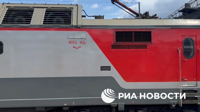 Прибытие первого за 5 лет пассажирского вагона из Пхеньяна в Москву