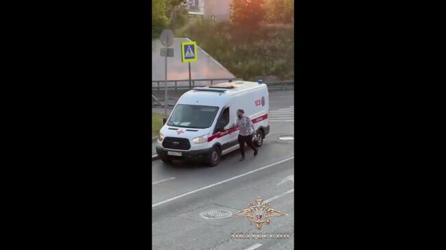 Нападение на машину скорой помощи