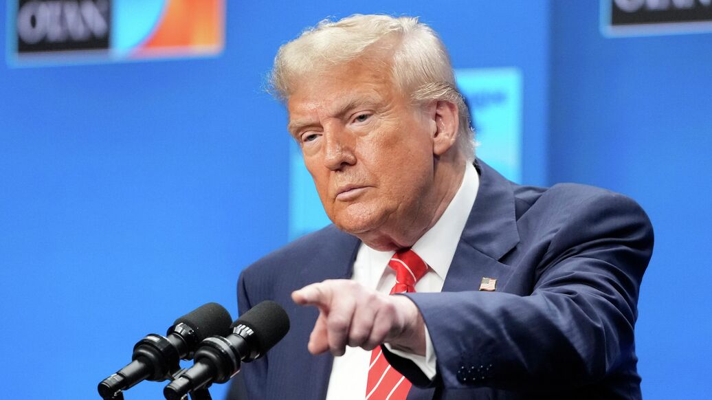 Трамп сделал заявление по ключевой ставке