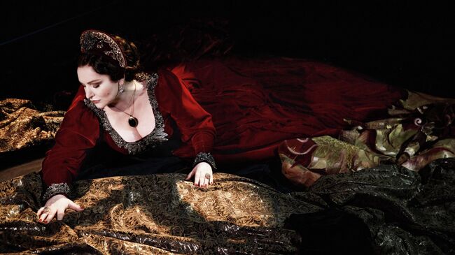 Хибла Герзмава в роли Анны Болейн 