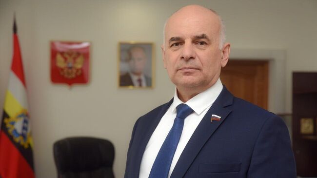 Председатель Курской областной думы Юрий Амерев 