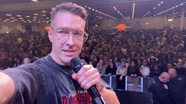 Александр Кириллов (Алекс Лесли)  Александр Кириллов (Алекс Лесли)