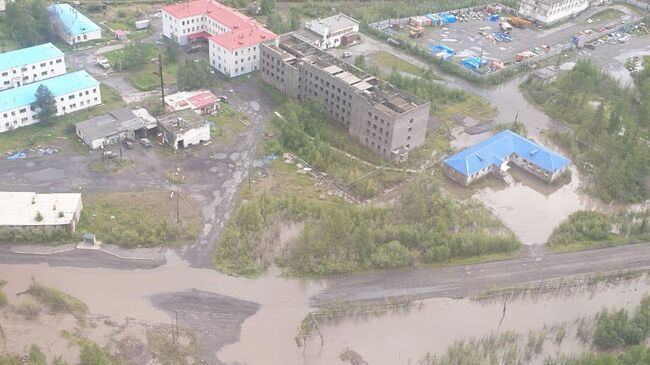 Река подтопила больницу в Магаданской области