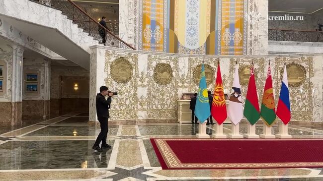 Кадры из Дворца независимости Минска перед заседанием Высшего Евразийского экономического совета