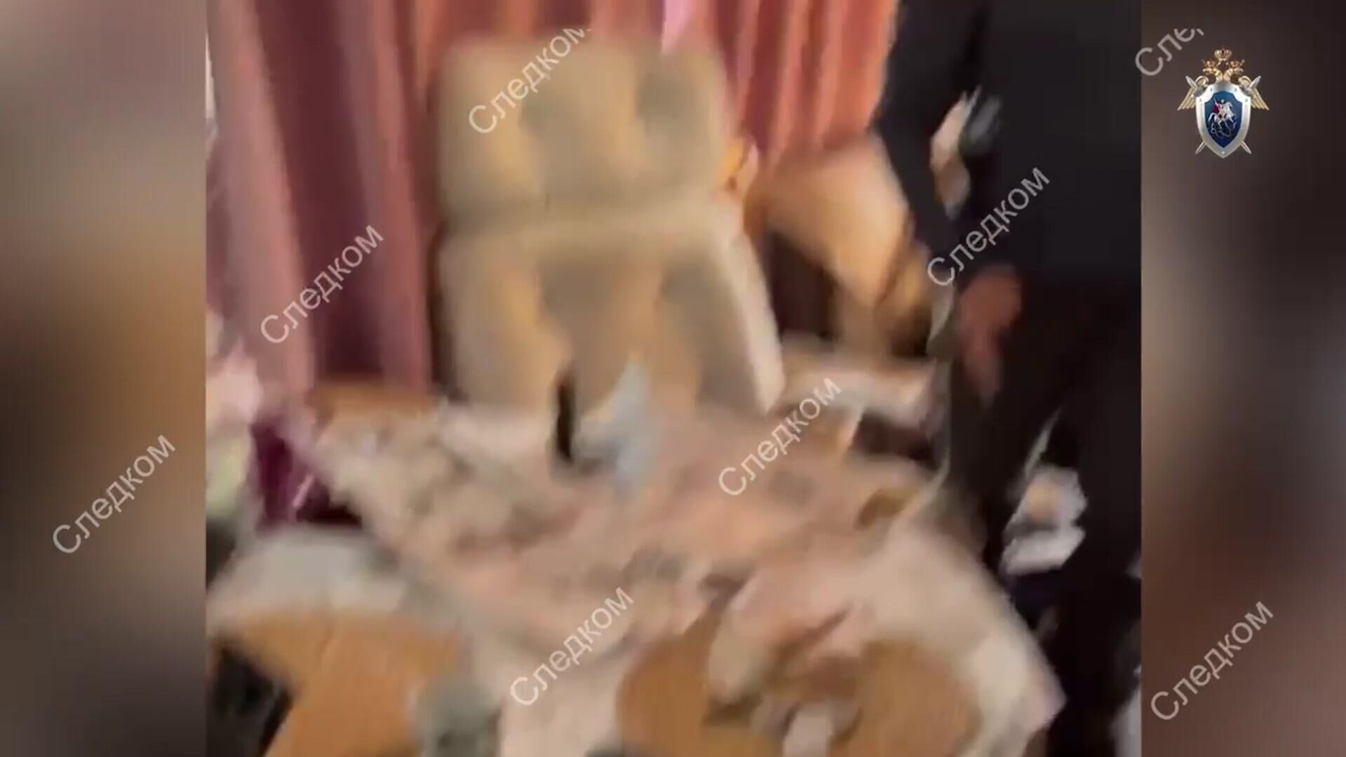 Кадры с депутатом парламента Петербурга, задержанным по делу о взятках в Колпино - РИА Новости, 1920, 27.06.2025