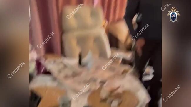 Кадры с депутатом парламента Петербурга, задержанным по делу о взятках в Колпино