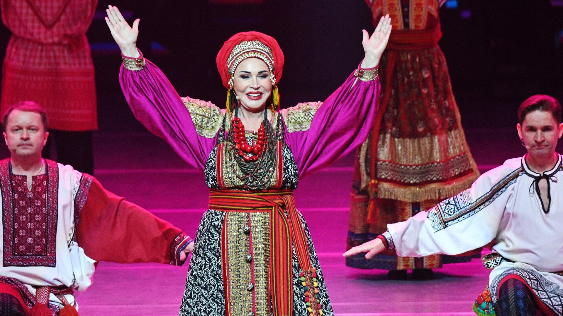 Певица Надежда Бабкина выступает на концерте Певица Надежда Бабкина выступает на концерте - РИА Новости, 1920, 29.09.2025