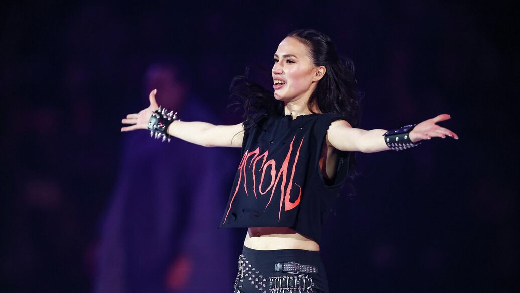 Загитова объявила о солд-ауте на все показы шоу "Ассоль" в Петербурге