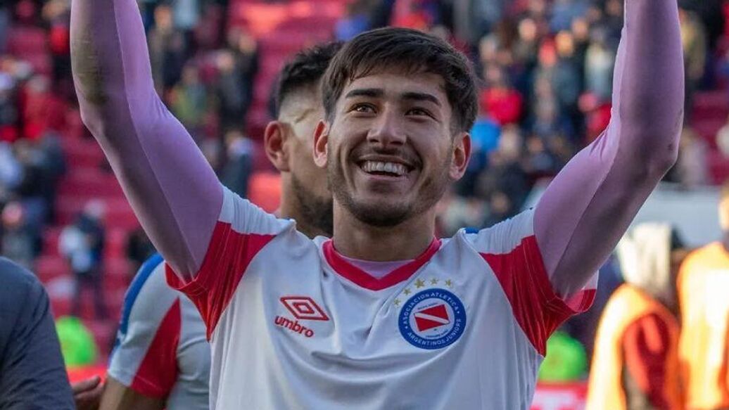 "Зенит" на пять лет подпишет защитника "Аргентинос Хуниорс", пишут СМИ