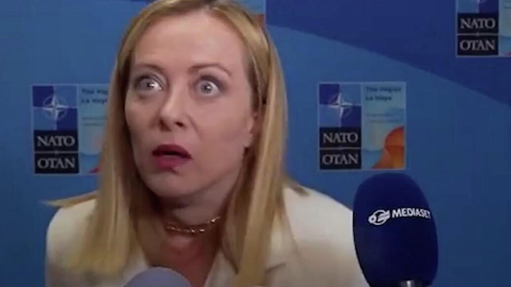 "Салфетка Макрона": поведение Мелони на саммите НАТО вызвало споры в Сети