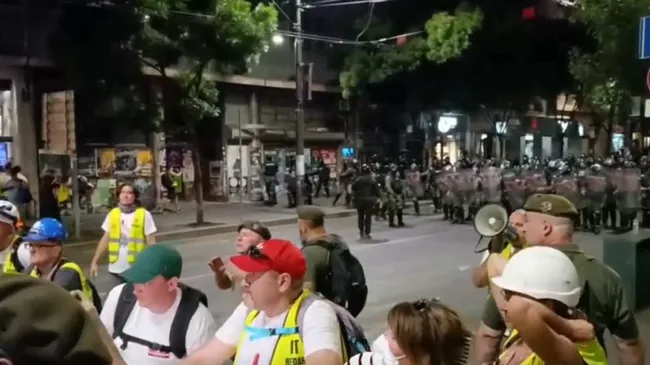 Протест студентов и сторонников оппозиции в Сербии