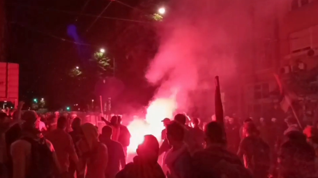 Протестующие в Белграде призвали к уничтожению Сербии